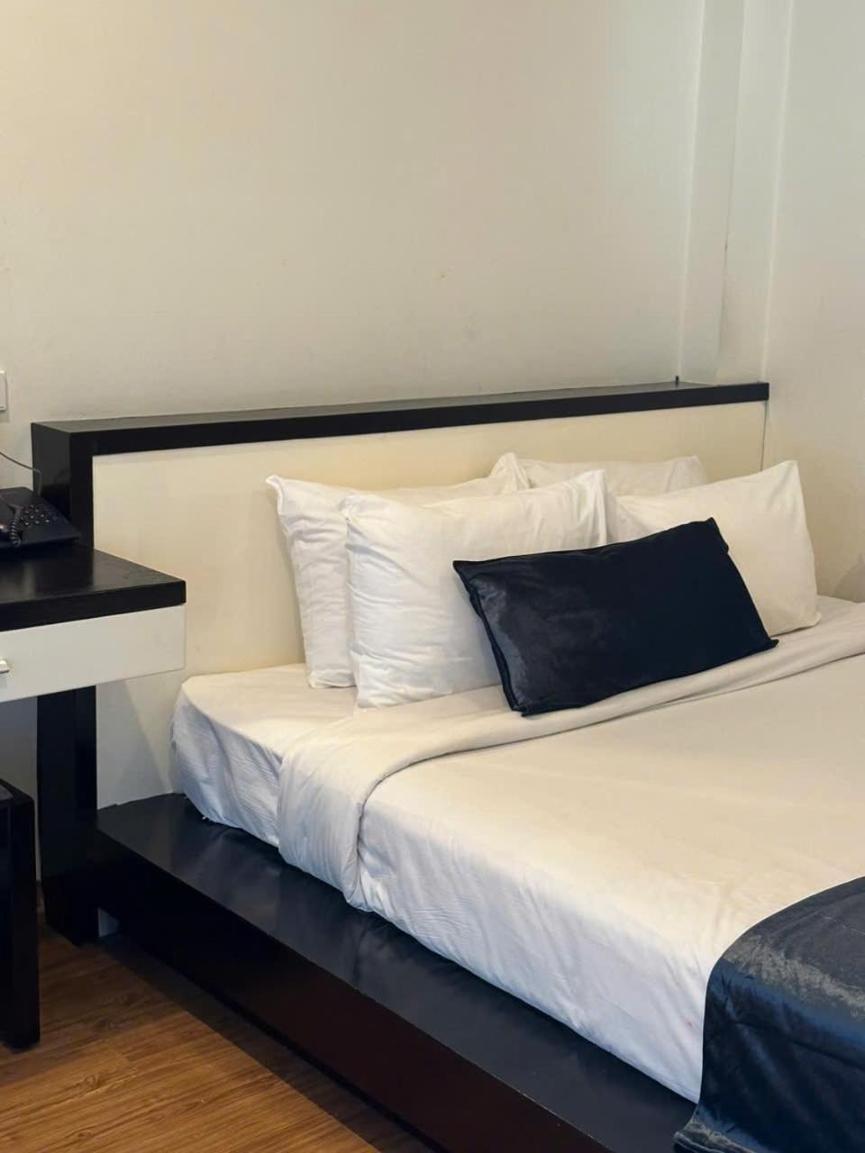 האנוי Rising Dragon Hotel מראה חיצוני תמונה